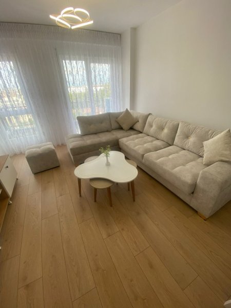 Tirane, jepet me qera apartament 1+1+Ballkon Kati 3, 75 m² 550 € 