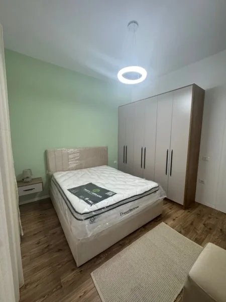 Tirane, jepet me qera apartament 1+1+Ballkon Kati 3, 84 m² 800 € (Delijorgji)