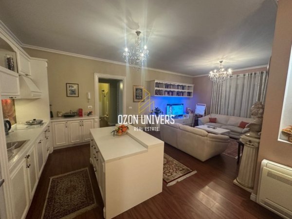 Tirane, shitet apartament 2+1+Ballkon Kati 7, 120 m² 220.000 € (Casa Italia)