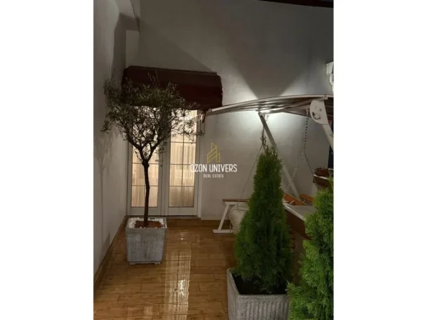 Tirane, shitet apartament 2+1+Ballkon Kati 7, 120 m² 220.000 € (Casa Italia)