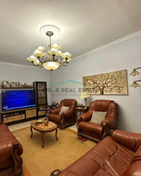 Tirane, shitet apartament 3+1+2 Kati 6, 140 m²  25,000,000 ALL  (Vasil Shanto)