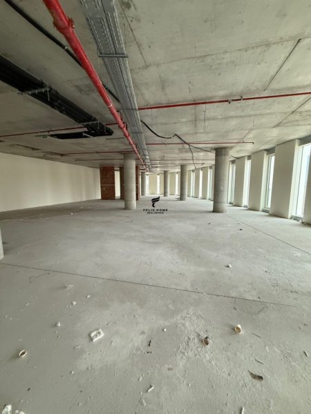 Tirane, jepet me qera zyre Kati 3, 637 m² 20.000 € (QENDER)