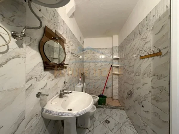 Tirane, shitet apartament 2+1+Ballkon Kati 1, 73 m² 125.000 € (OXHAKU)