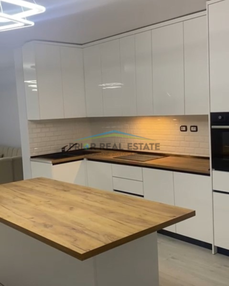 Tirane, shitet apartament 3+1 Kati 7, 140 m²  25,000,000 ALL (Vasil Shanto)