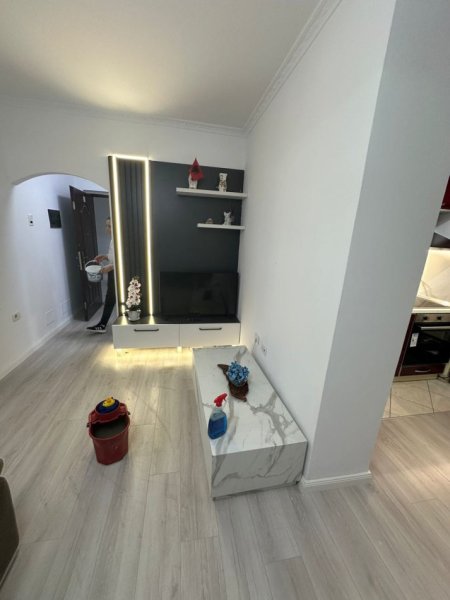 Tirane, shes apartament 1+1 Kati 4, 55 m² 95.000 € (Rruga Thoma Koxhaj)