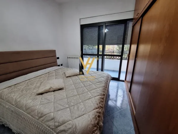 Tirane, jepet me qera apartament 2+1+Ballkon Kati 2, 85 m² 550 € (BULEVARDI I RI)