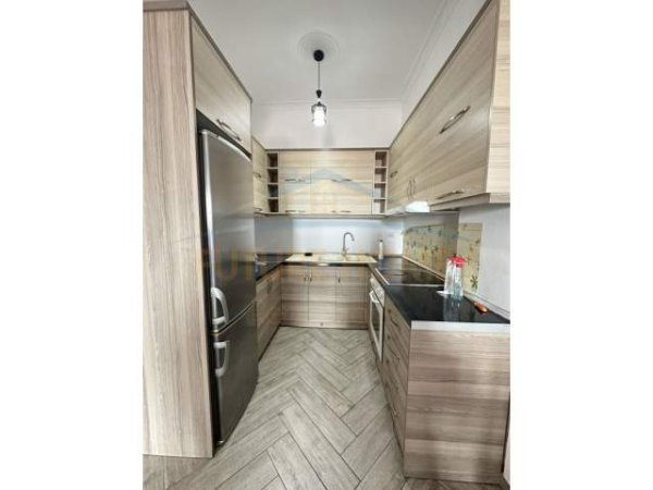 Tirane, jepet me qera apartament 2+1+BLK Kati 9, 110 m² 450 Euro (RRUGA TEODOR KEKO)