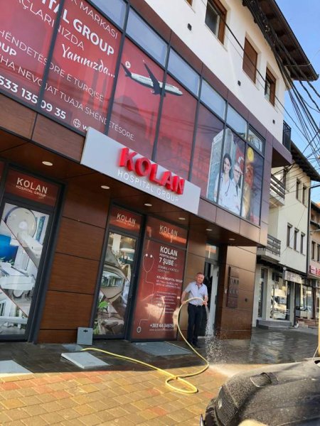 Prizren, jepet me qera lokal Kati 3, 300 m² Euro (ismet jashari kumanova 11)
