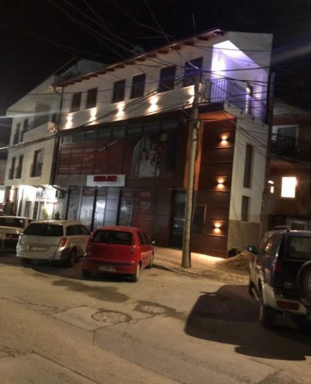 Prizren, jepet me qera lokal Kati 3, 300 m² Euro (ismet jashari kumanova 11)