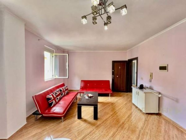 Tirane, shitet apartament 1+1 Kati 5, 74 m² 110.000 Euro (Liqeni i Thate)