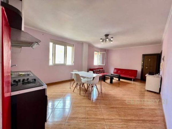 Tirane, shitet apartament 1+1 Kati 5, 74 m² 110.000 Euro (Liqeni i Thate)