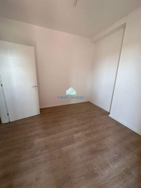 Tirane, shitet apartament Kati 6, 114 m² 217.360 Euro (Rruga e Kavajes)