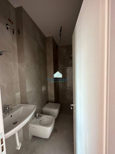 Tirane, shitet apartament Kati 6, 114 m² 217.360 Euro (Rruga e Kavajes)