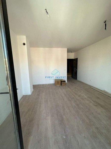 Tirane, shitet apartament Kati 6, 114 m² 217.360 Euro (Rruga e Kavajes)