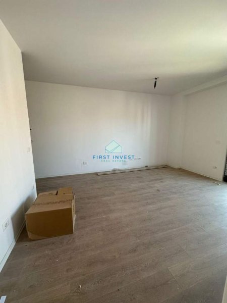 Tirane, shitet apartament Kati 6, 114 m² 217.360 Euro (Rruga e Kavajes)