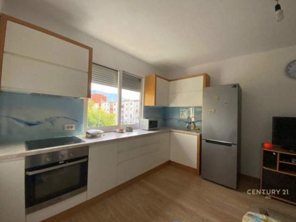 Tirane, jepet me qera apartament 2+1 Kati 4, 54 m² 350 Euro (QSUT, Spitali QSUT (Nënë Tereza))