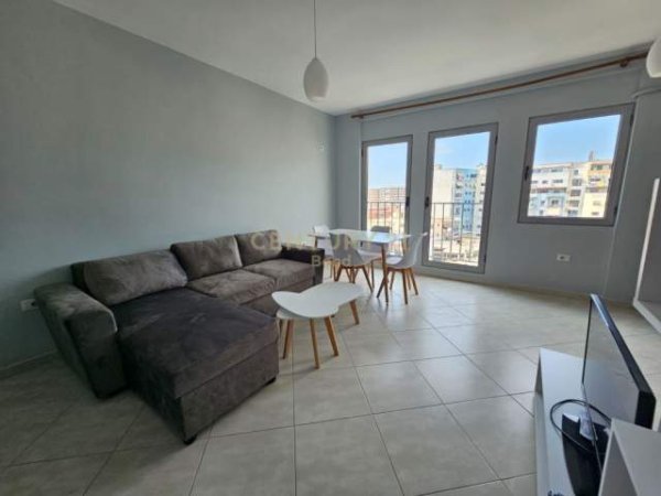 Tirane, jepet me qera apartament 1+1+BLK Kati 6, 60 m² 400 Euro (Don Bosco)