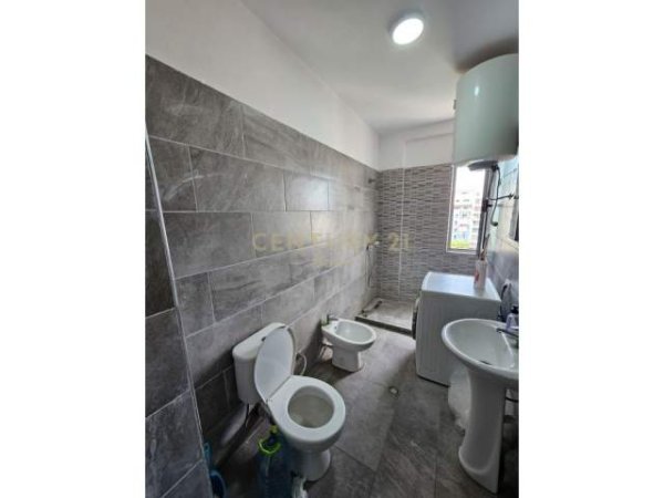 Tirane, jepet me qera apartament 1+1+BLK Kati 6, 60 m² 400 Euro (Don Bosco)