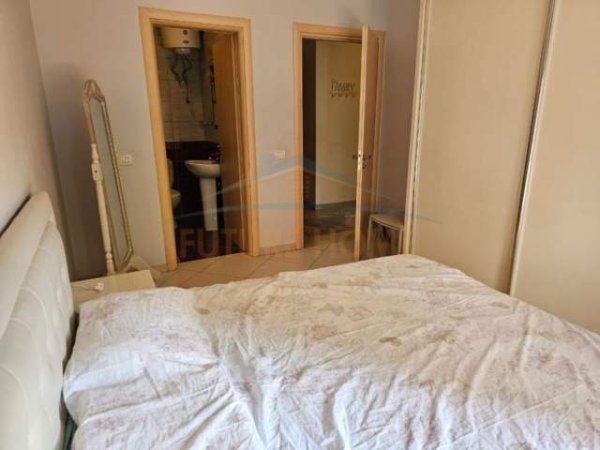 Tirane, jepet me qera apartament Kati 1, 104 m² 450 Euro (UNAZA E RE)