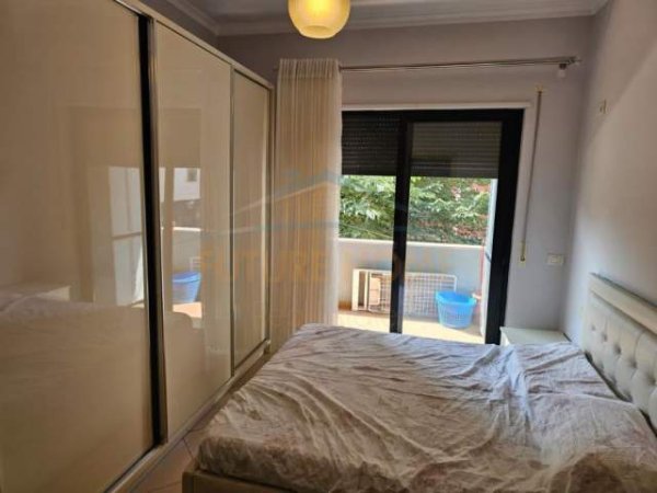Tirane, jepet me qera apartament Kati 1, 104 m² 450 Euro (UNAZA E RE)