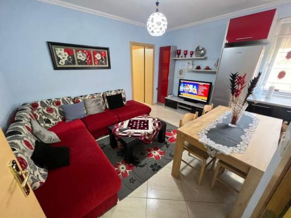 Tirane, jepet me qera apartament 2+1+A Kati 2, 67 m² 450 Euro (Mozaiku i Tiranës)