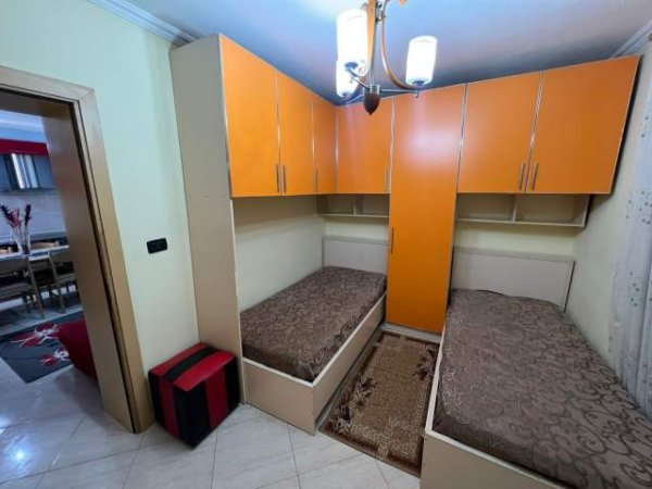 Tirane, jepet me qera apartament 2+1+A Kati 2, 67 m² 450 Euro (Mozaiku i Tiranës)