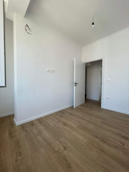 Tirane, shes apartament 2+1 Kati 3, 60 m² 108.000 Euro (21 Dhjetori)