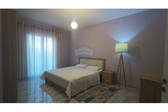 Tirane, jepet me qera apartament 1+1+A+BLK Kati 6, 88 m² 500 Euro (zogu i zi)