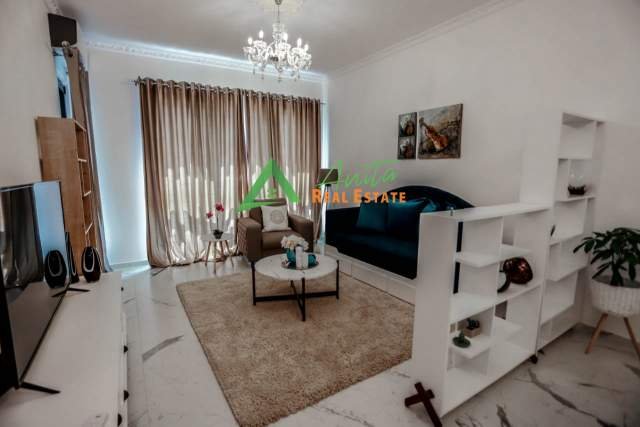 Tirane, jepet me qera apartament 1+1+BLK Kati 5, 78 m² 700 Euro (Rruga e Kavajes)