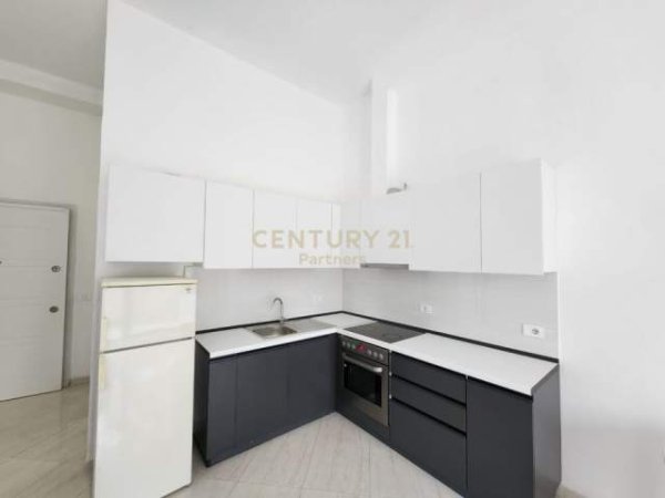 Tirane, shitet apartament 2+1+BLK Kati 1, 88 m² 75.000 Euro (Shkozë)