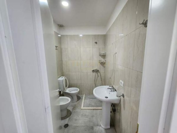 Tirane, shitet apartament 2+1+BLK Kati 1, 88 m² 75.000 Euro (Shkozë)