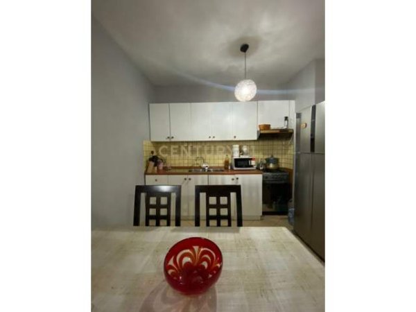 Tirane, shitet apartament 2+1+BLK Kati 5, 93 m² 150.000 Euro (Rruga e Kavajes, Globe)