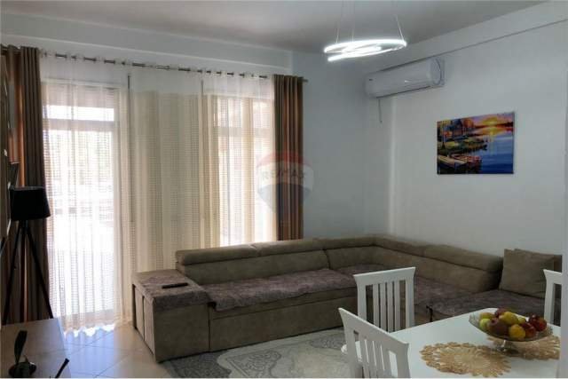 Durres, jepet me qera apartament 2+1+A+BLK Kati 2, 120 m² 450 Euro (Pavaresia)