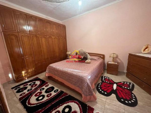 Delvine, shitet shtepi 2+1+BLK Kati 0, 50.000
