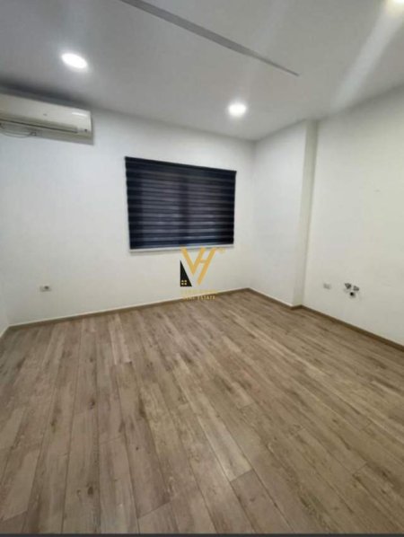 Tirane, shitet ambjent biznesi Kati 0, 122 m² 305.000 Euro (rruga e elbasanit)