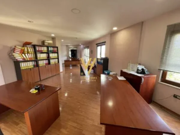 Tirane, jepet me qera ambjent biznesi Kati 0, 750 m² 5.000 Euro (KASHAR)