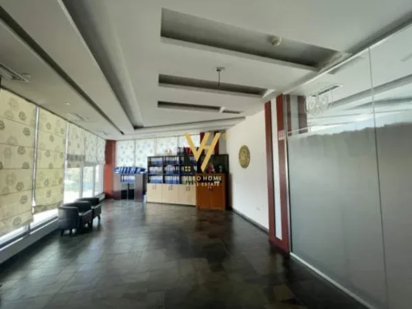 Tirane, jepet me qera ambjent biznesi Kati 0, 750 m² 5.000 Euro (KASHAR)