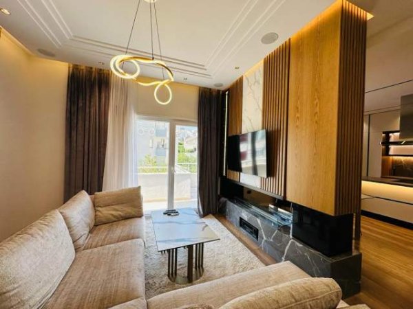 Tirane, jepet me qera apartament 2+1+A+BLK 180 m² 1.600 Euro