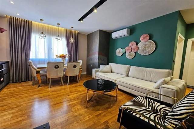 Tirane, jepet me qera apartament 1+1+A Kati 6, 67 m² 900 Euro (Rr. Sami Frasheri)