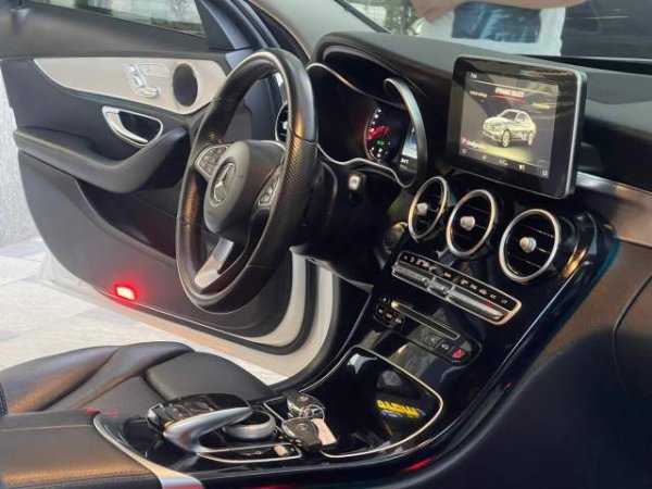 Tirane, shitet makine Mercedes-Benz C-class 220 Viti 2016, 19.900 Euro