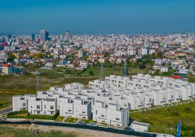 Tirane, jepet me qera Vile 3 Katshe , 197 m² 1.500 € (Farke)