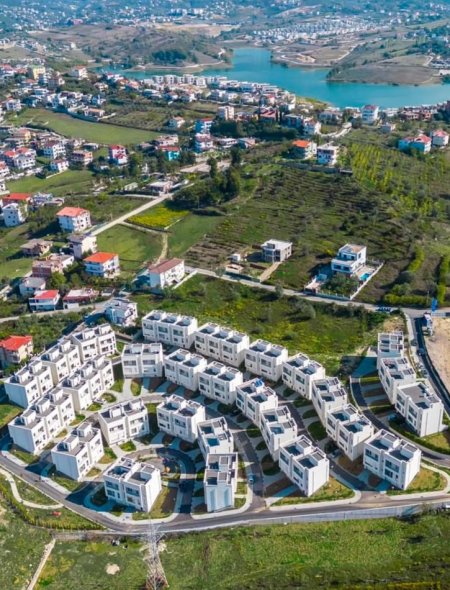 Tirane, jepet me qera Vile 3 Katshe , 197 m² 1.500 € (Farke)