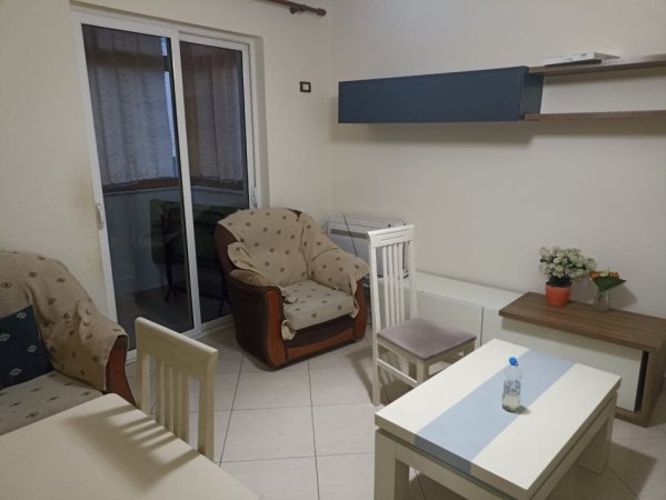 Librazhd, shitet apartament 1+1+Ballkon Kati 4, 62.000 € (Lagja 1 pallati 89)