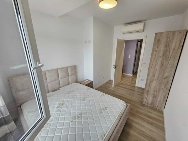 Tirane, jepet me qera apartament 3+1 Kati 3, 130 m² 1.340 € (Teg)