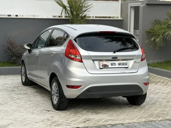 Fier, shes makine FORD FIESTA-1.4 BENZIN GAZ FABRIKE-SAPO ARDHUR-ME DOGAN PAGUAR 2800 EURO(NUK NDERROHET)-SUPER EKONOMIKE-069 44 00 305 Benzin+Gaz, gri metalizato manuale Kondicioner 198.000 km 3.300 €