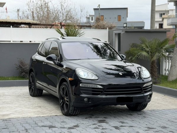 Fier, shes makine PORSCHE CAYENNE-3.6 BENZIN GAZ STAG-FULL OPTIONS-LETRAT 12-2026 XHAMA TE ZINJ KOMPLET-13.500 EURO OSE NDERROHET-069 44 00 305 Benzin+Gaz, e zeze automatik Klima 250.000 km 13.500 €