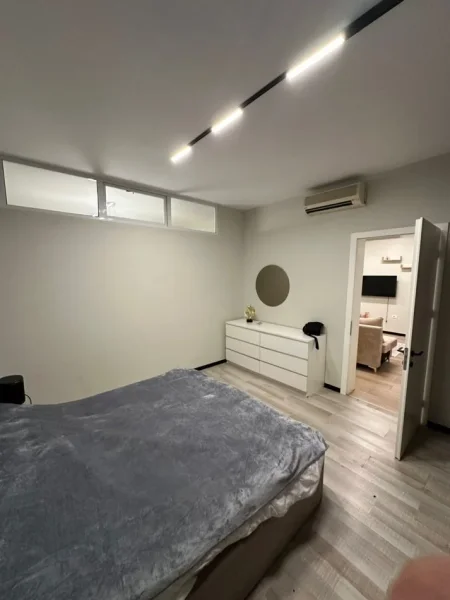 Tirane, jepet me qera apartament 2+1 Kati 5, 70 m² 650 € (RRUGA E ELBASANIT)