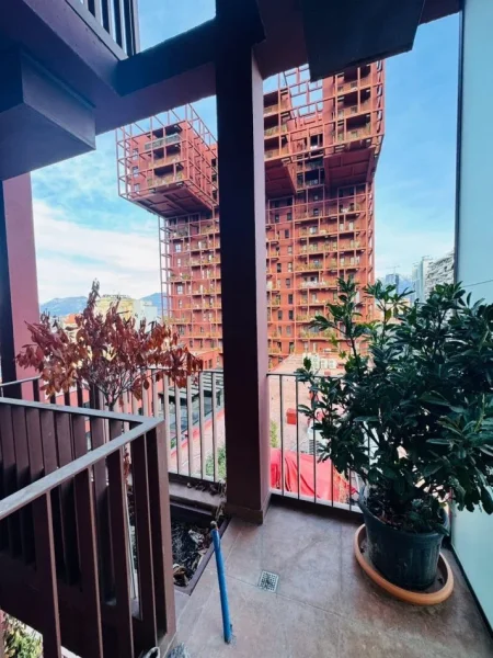 Tirane, jepet me qera zyre Kati 6, 75 m² 950 € 