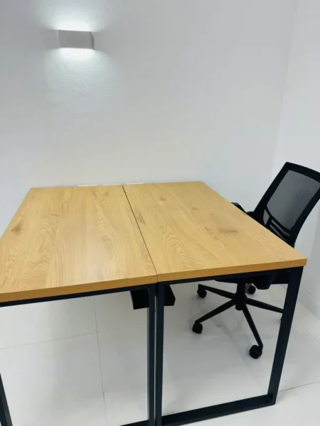 Tirane, shes Mobilje zyre 4.000 €