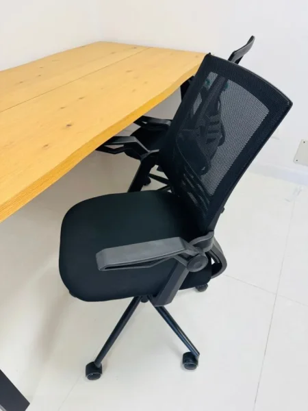 Tirane, shes Mobilje zyre 4.000 €